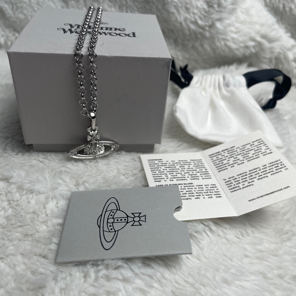Vivienne Westwood Man. Mini Bas Relief Orb Pendant Necklace Platinum NEW